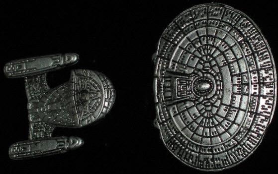U.S.S. ENTERPRISE NCC-1701-D     -     seperated     -     top view